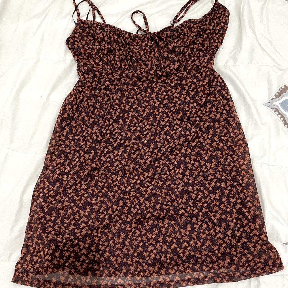 ✨Aereopostale NWOT Burgundy floral dress✨